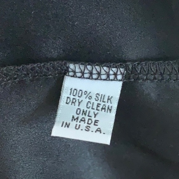 Alice & Trixie Black Silk Mini Dress Adiustable
Sleeves Elastic waist - Picture 4 of 6